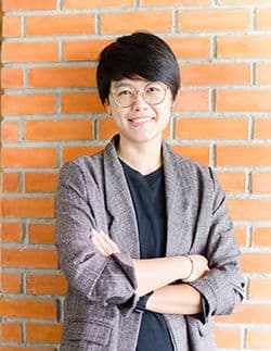 รศ.ดร.ฐิติกาญจน์  อัศตรกุล